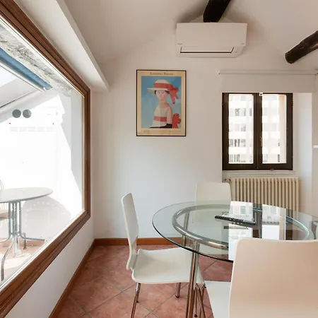 Corso Balcony Appartamento *